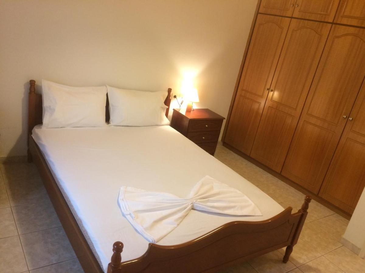 Guesthouse "Athina" Elliniko  Exteriör bild